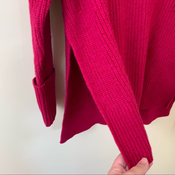 NWT Athleta Shasta V-Neck Oversized Chunky Knit Sweater in Bright Pink Size XS - Picture 11 of 14